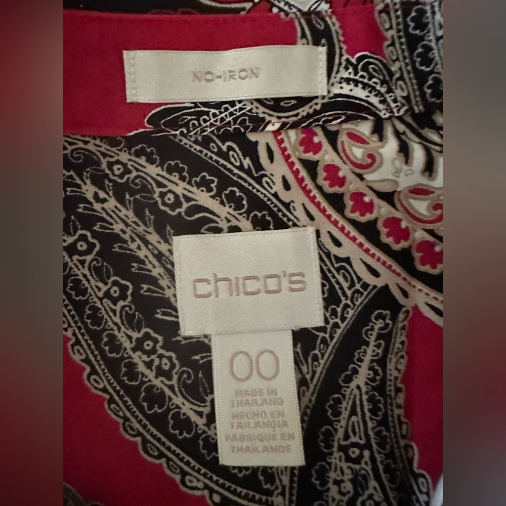 New Chicos Woman’s Black Red No-Iron Cotton Paisley Button Down ShirtTop, Sz 00 - Picture 6 of 10